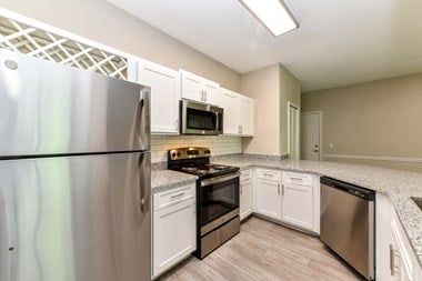 7651 Paradise Island Blvd 1-3 Beds Apartment for Rent Photo Gallery 1